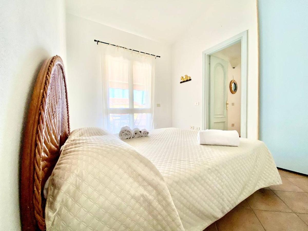 Casagliana Apartments Golfo Aranci Exterior photo