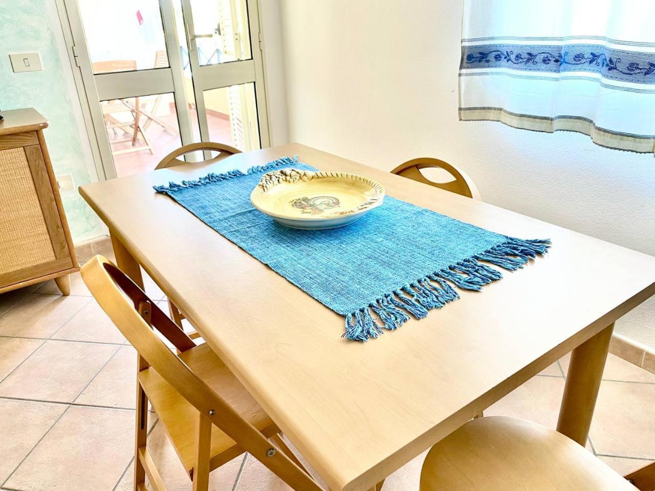 Casagliana Apartments Golfo Aranci Exterior photo